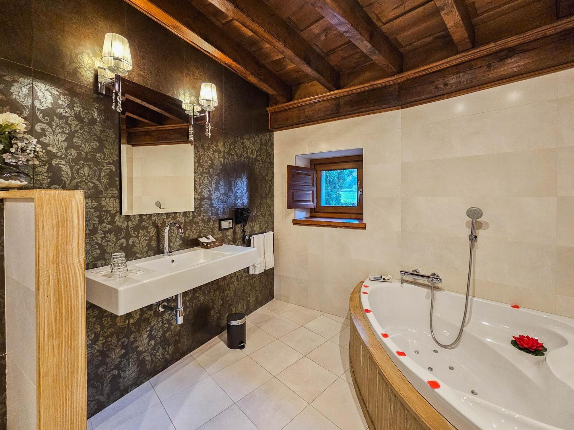 Hotel Casona De La Pinta à Ríocorvo Extérieur photo