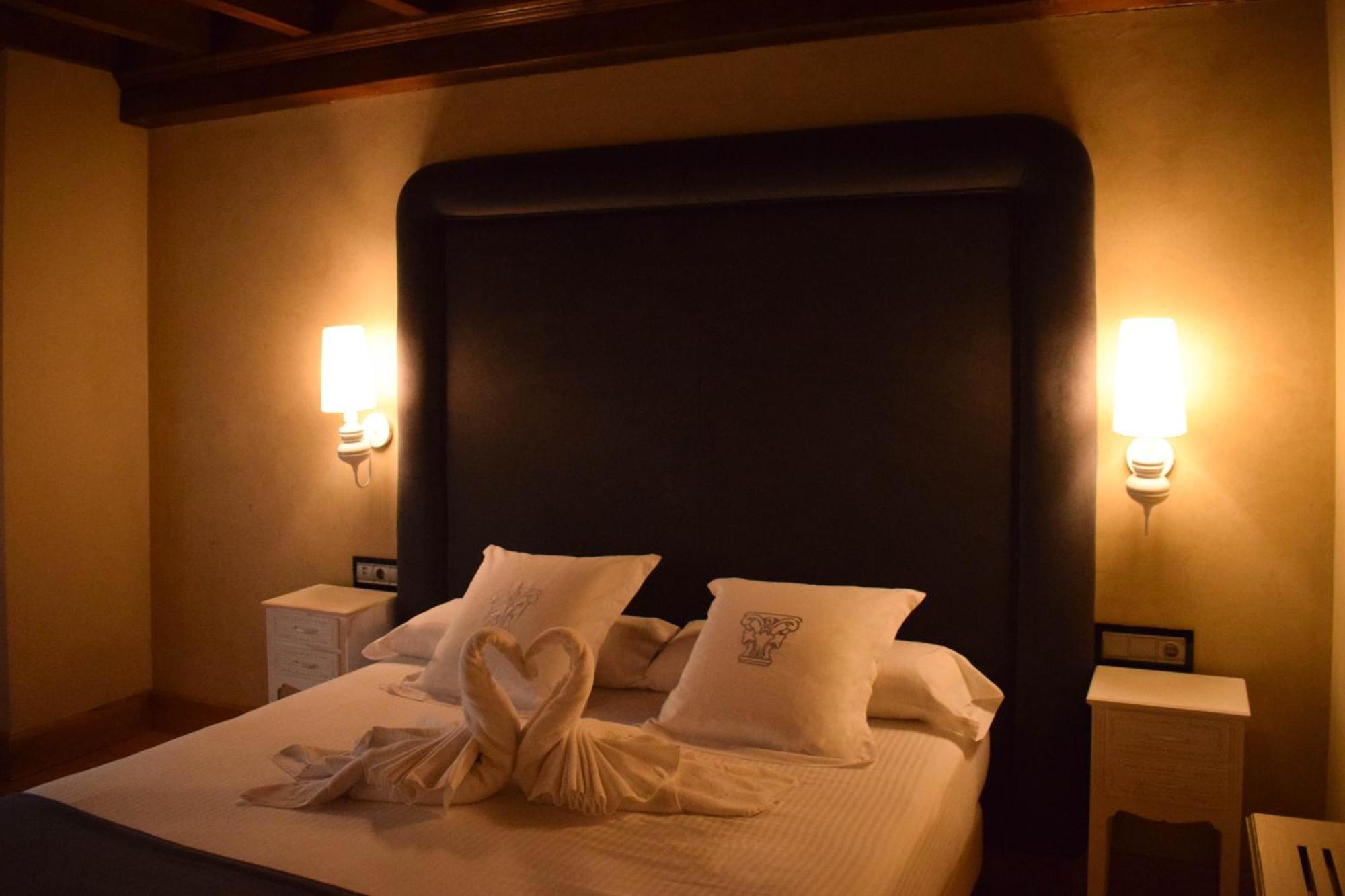 Hotel Casona De La Pinta à Ríocorvo Chambre photo