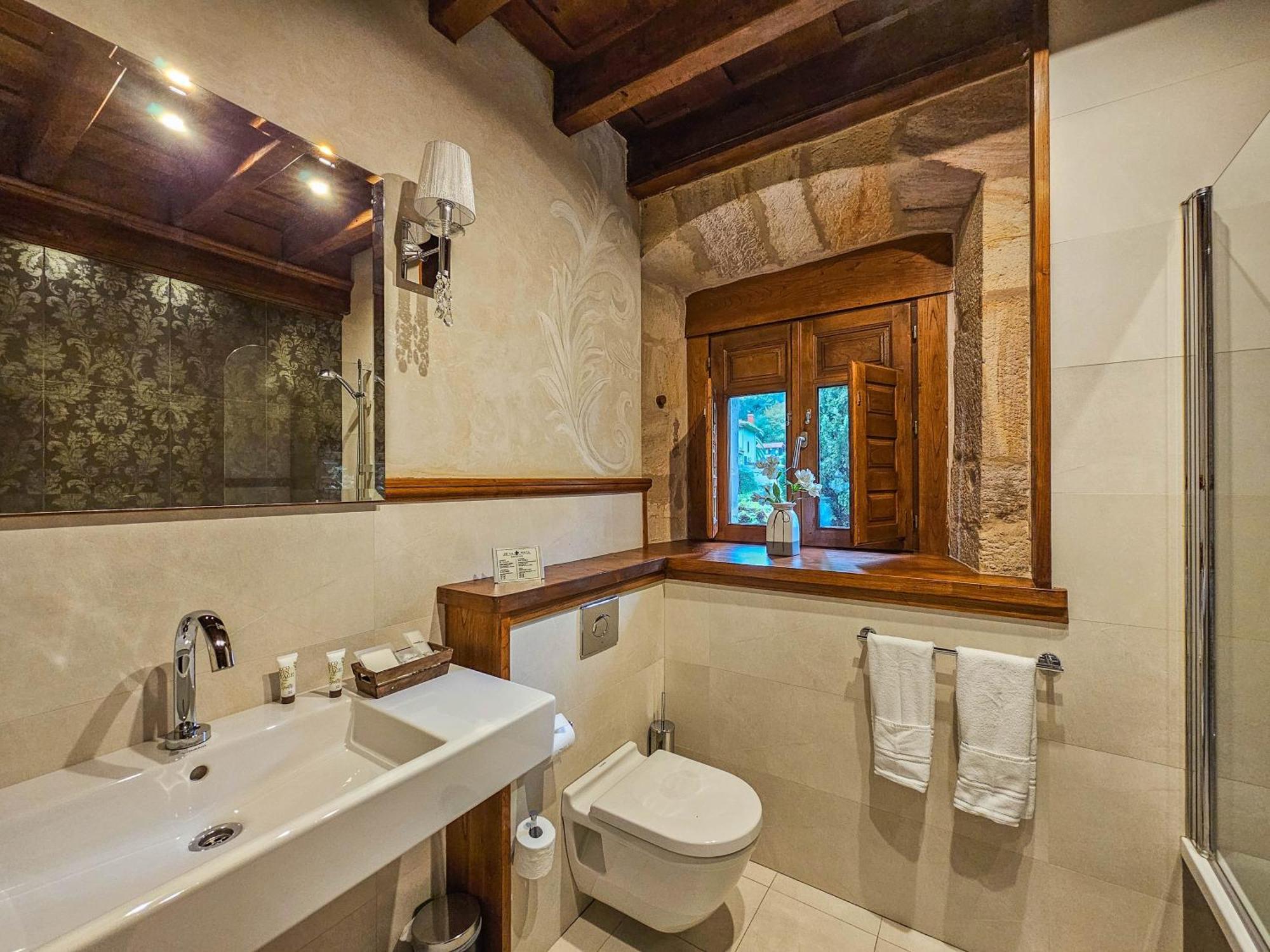 Hotel Casona De La Pinta à Ríocorvo Extérieur photo