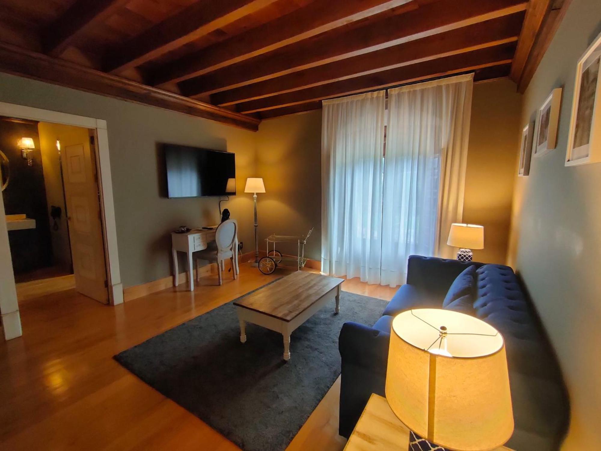 Hotel Casona De La Pinta à Ríocorvo Extérieur photo