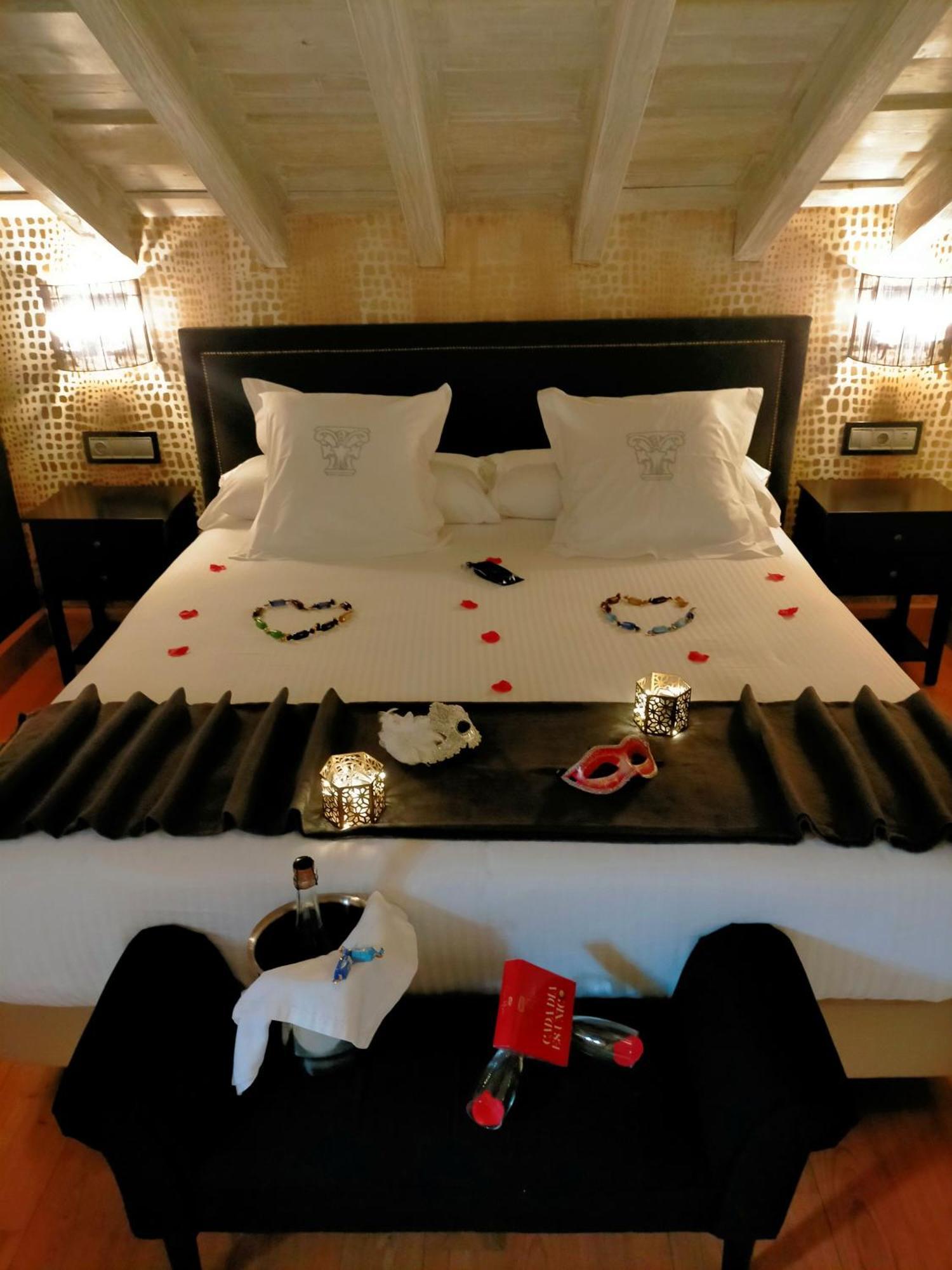 Hotel Casona De La Pinta à Ríocorvo Extérieur photo